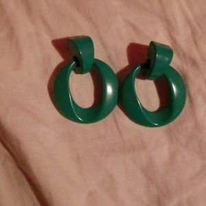 Bundle earrings with the necklace